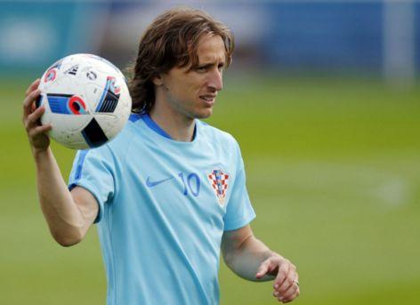 韩国中场李在城2助攻 美因茨“拆门”升三甲