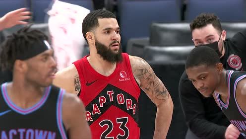 老队友见面，埃泽和奥利塞赛后交换了球衣